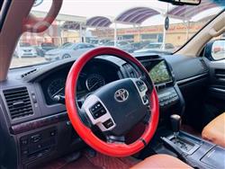 تۆیۆتا لاند کروزەر